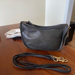 Vintage Coach Small Black Swinger bag